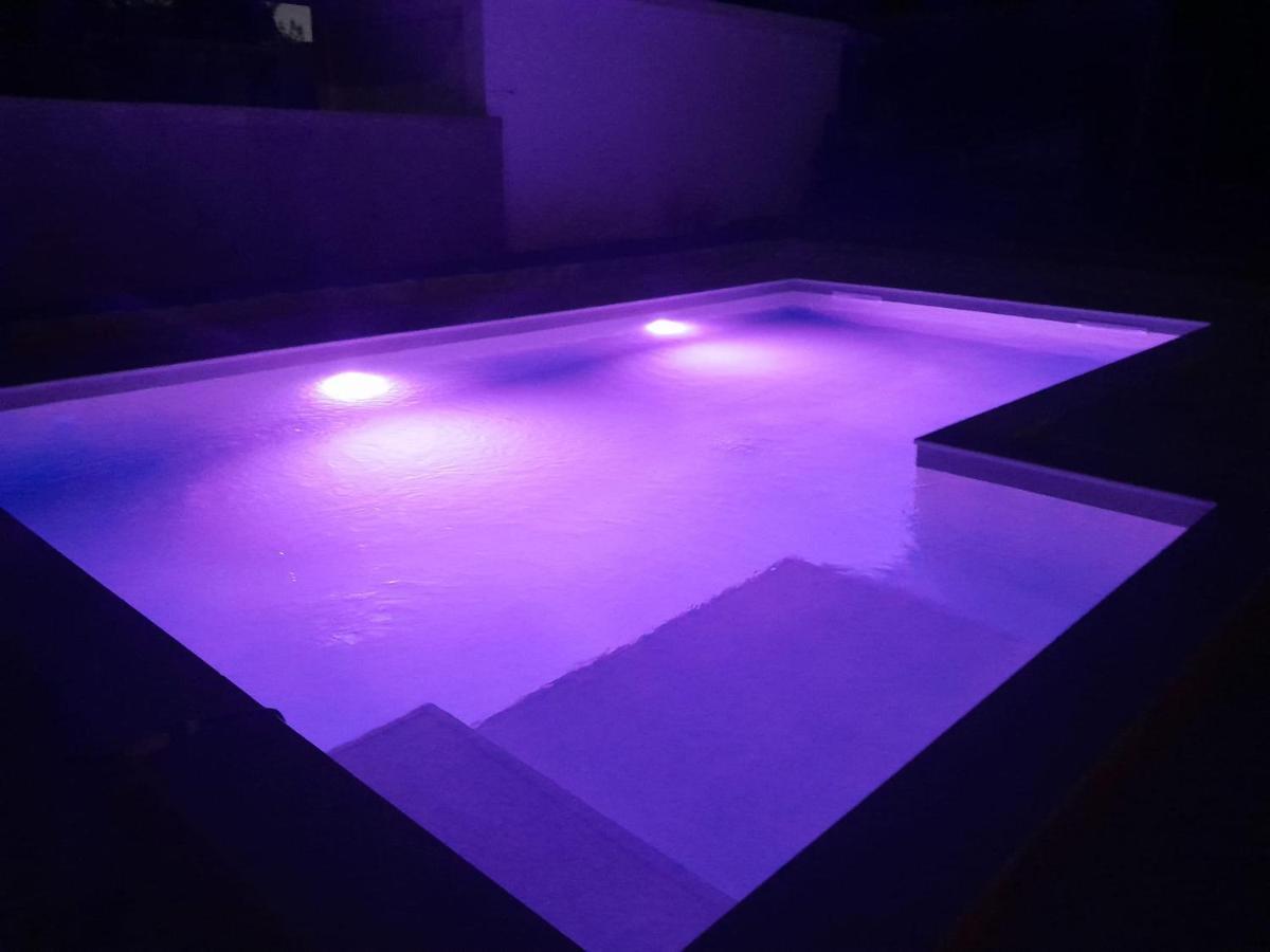 Caliente Apartments Vir A Zewnętrze zdjęcie
